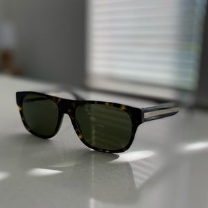 Gucci Acetate Tortoise Sunglasses